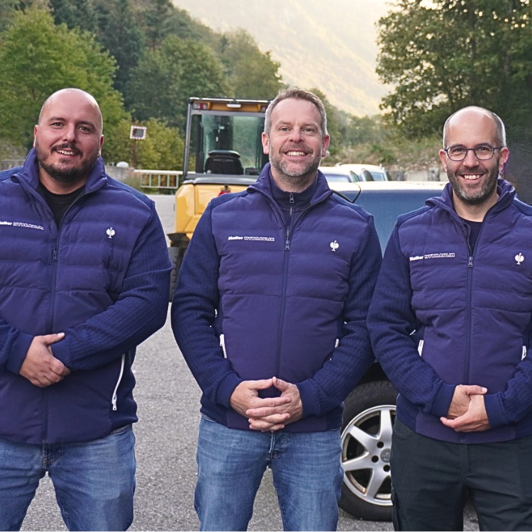 Drei Personen von Matter Hydraulik